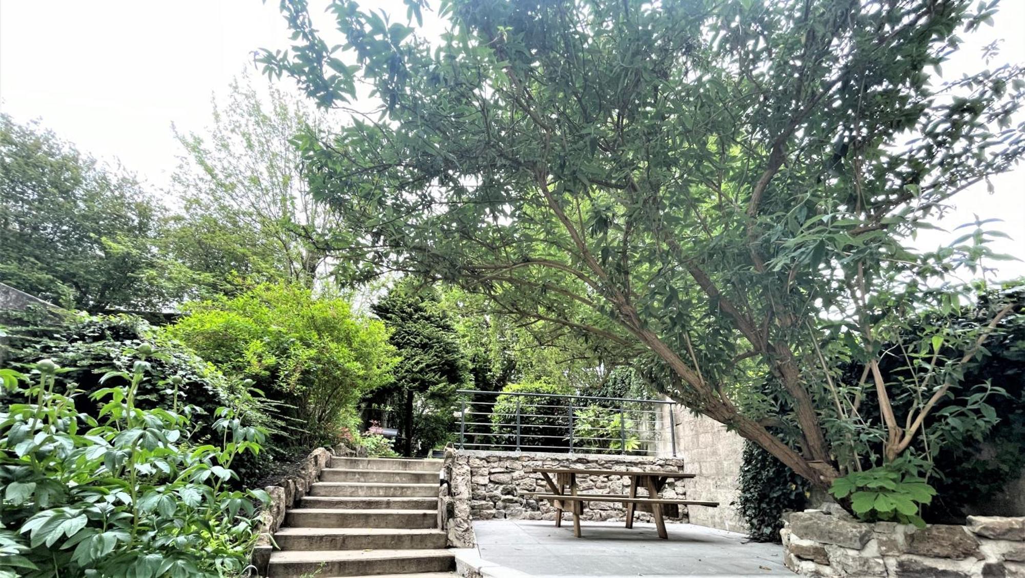 Au Jardin De La Basilique * Boulogne-sur-Mer